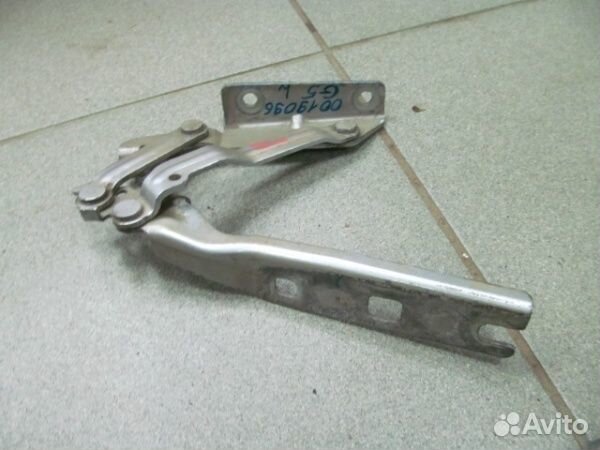 Петля капота левая Volkswagen Golf 5 2004-2009