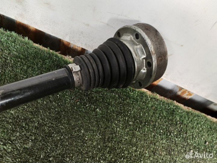 Привод задний левый Audi Q3 8UB cczc 2012