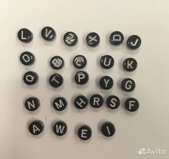 Буквы,бусины пластиковые