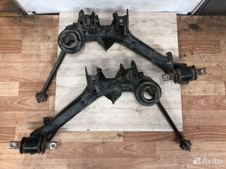 Рычаг задний нижний Honda Civic 4d