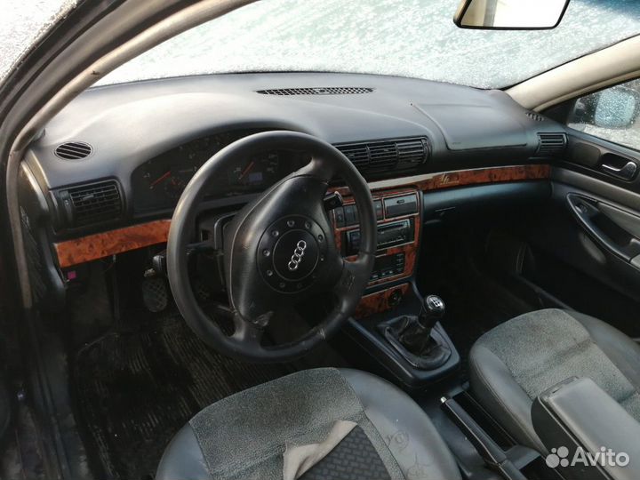 Запчасти б/у на Audi A4 седан 1.6 ADP