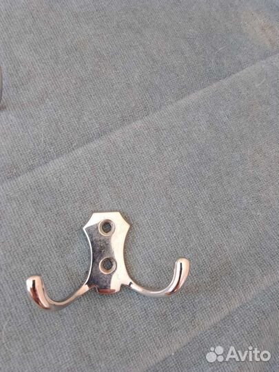 Крючок мебельный