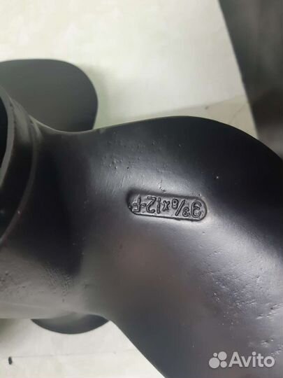 Винт на лодочный мотор