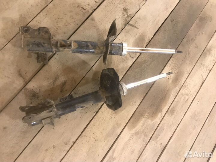 Стойки амортизатора задние Xtrail-T30