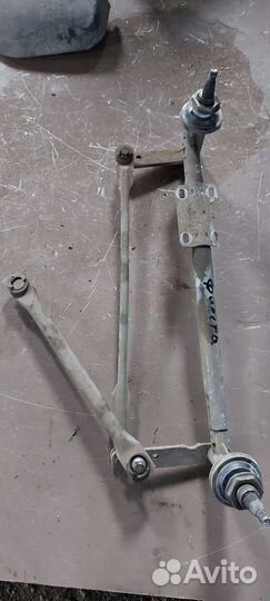 Трапеция дворников на Ford Fiesta