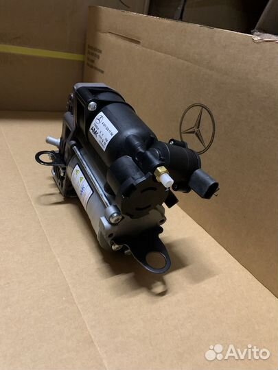 Компрессор пневмоподвески Mercedes S Class W221