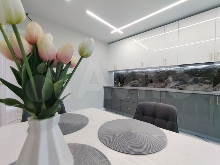 2-к. квартира, 71 м², 15/17 эт.