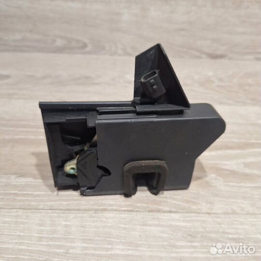 Замок двери передний правый Renault Logan 2