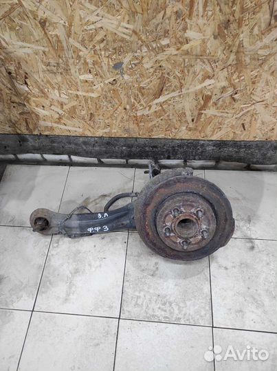 Кулак задний левый Ford Focus 3 универсал