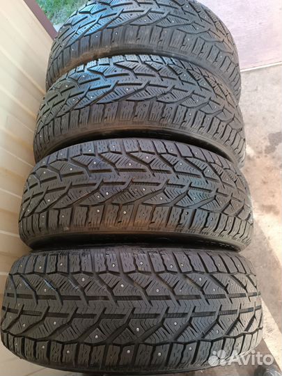 Tigar Ice 215/55 R17 98T