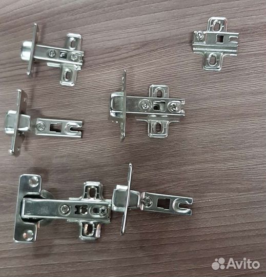 Петли для шкафов с доводчиками и без доводчиков