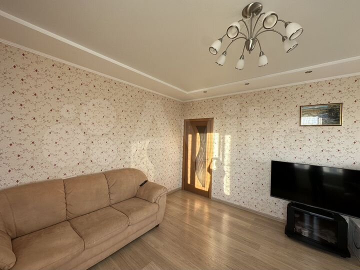 3-к. квартира, 100 м², 10/17 эт.