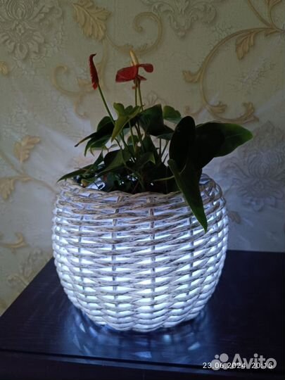 Кашпо из ротанга