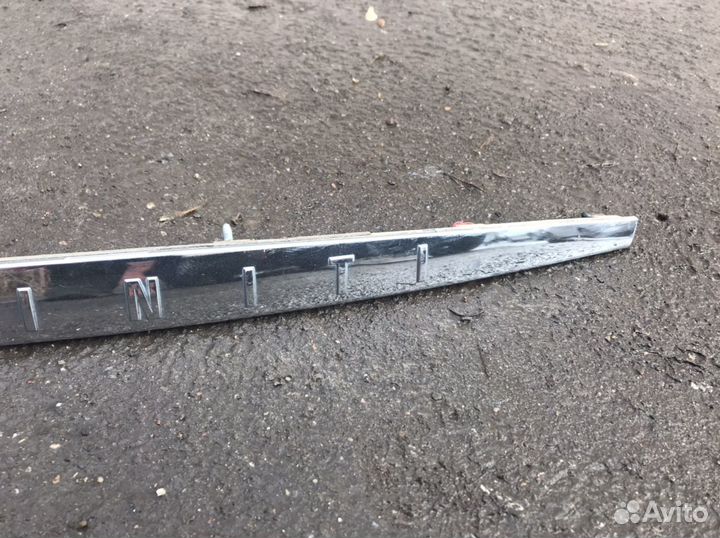 Infiniti fx35 fx45 молдинг багажника