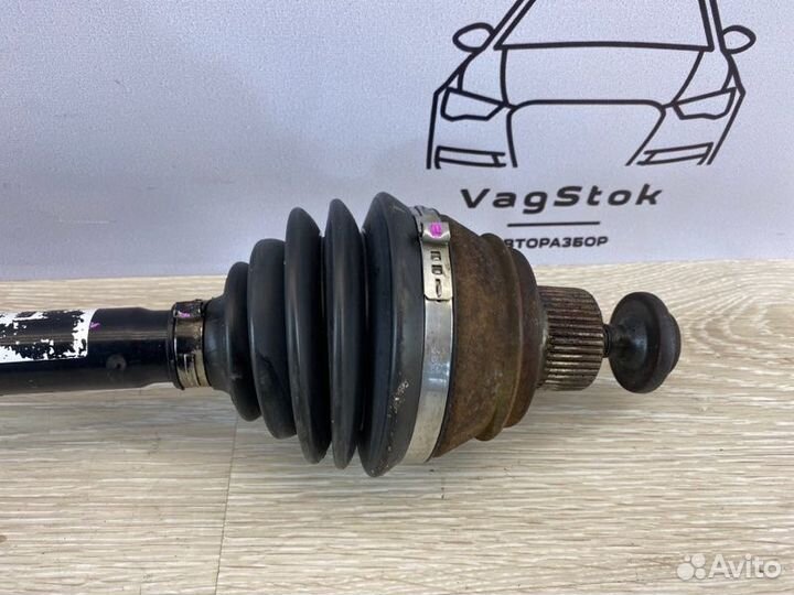 Привод передний передний Audi A6 C7 3.0 CGW 2011