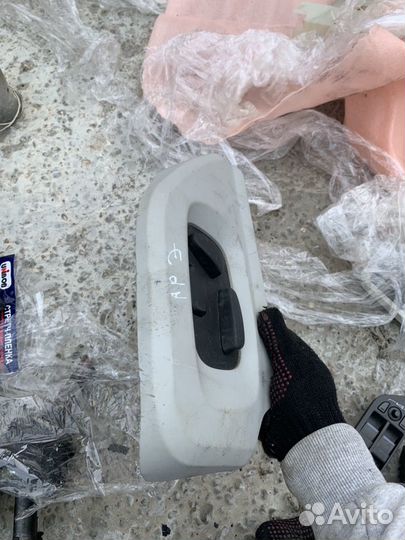 Кнопка управления левой сидений Рендж Ровер Эвок