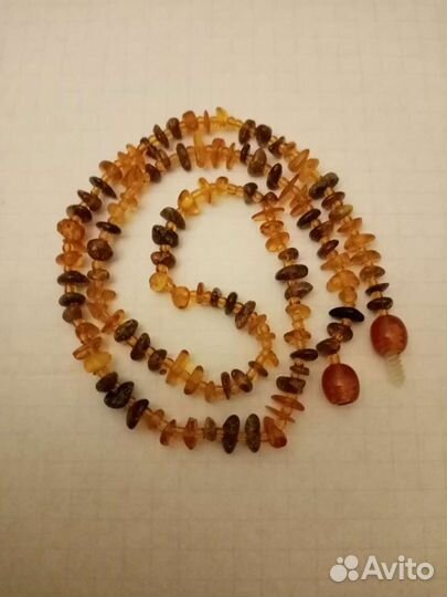 Янтарные бусы