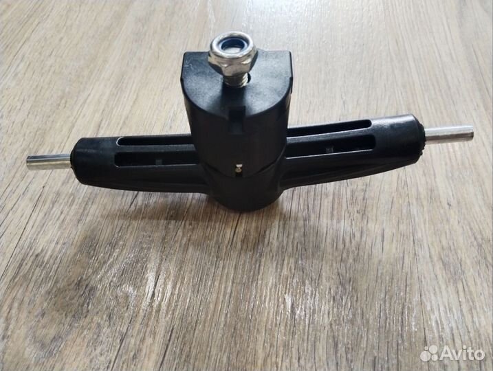 Пружина для поворотного механизма руля самоката