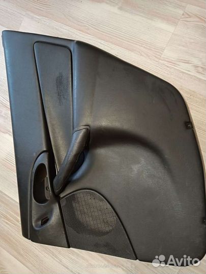 Дверная карта задняя правая focus 1