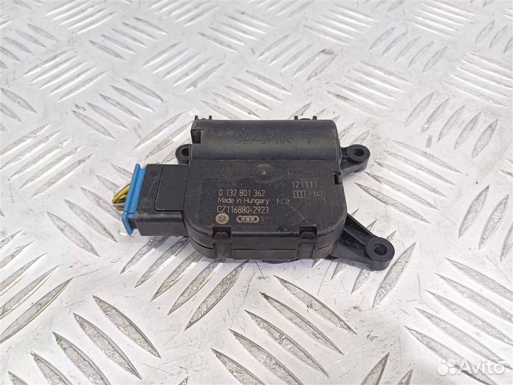 Моторчик заслонки печки Skoda Yeti 3C0907511A