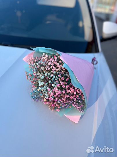 Букет из радужной гипсофилы