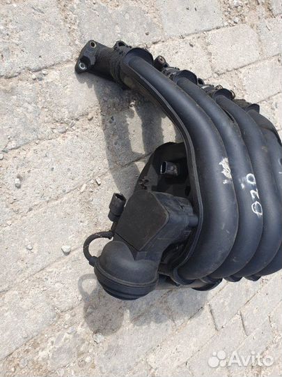 Коллектор впускной Volkswagen Passat B5 универсал