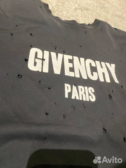 Футболка givenchy