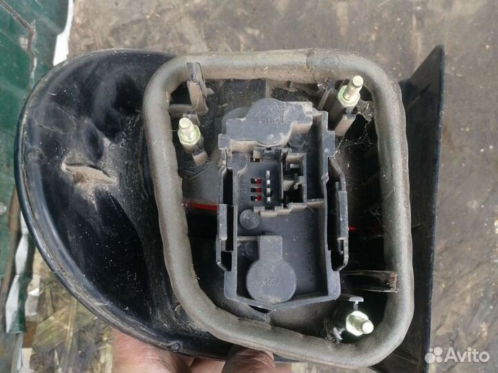 Фонарь задний левый рено меган 1