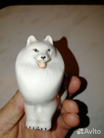 Фигурка (собака)