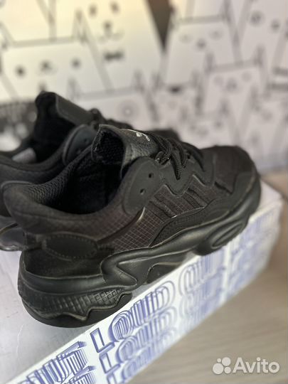 Кроссовки adidas ozweego женские