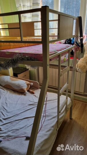 Двухярусная кровать