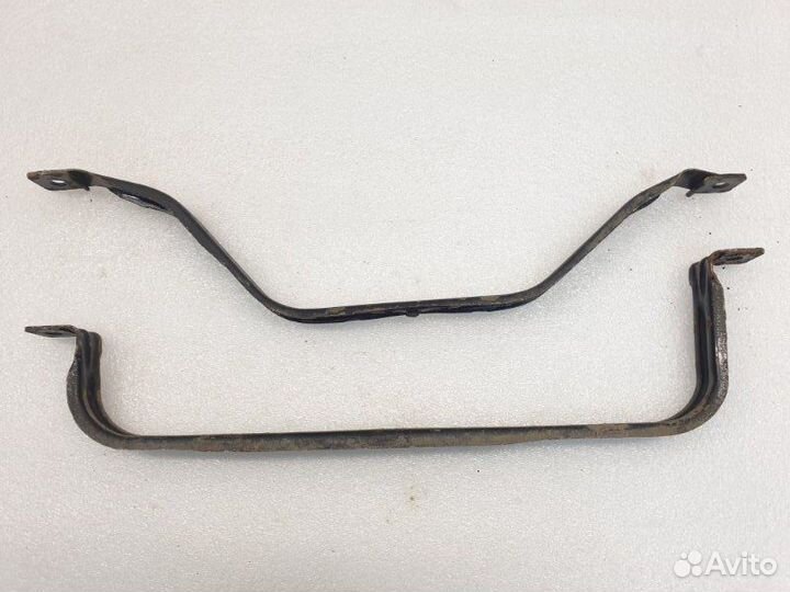 Крепление топливного бака Ford Mondeo 4 1.6 TI