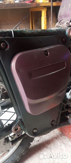 Бардачок иж 4