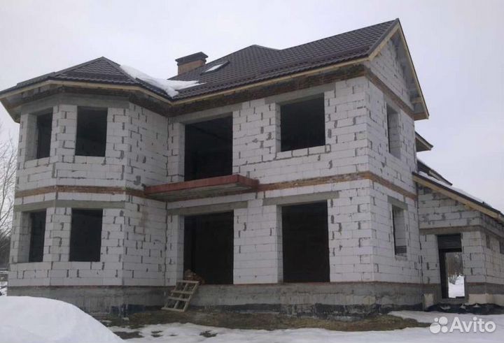 Бригада строителей