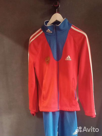 Лыжный разминочный костюм