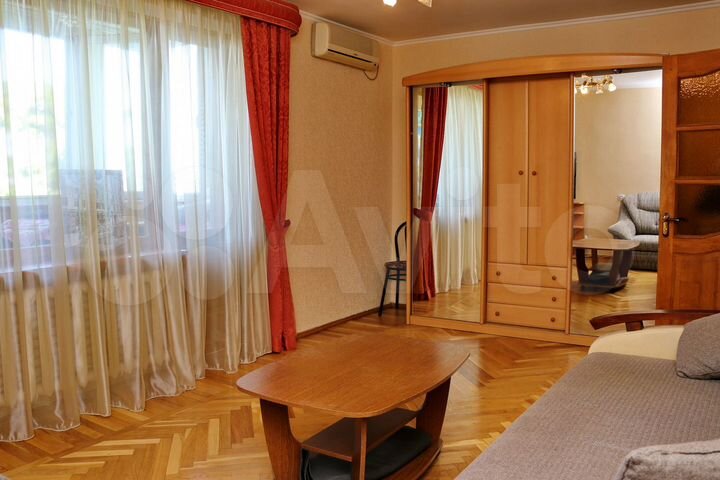 1-к. квартира, 42 м², 3/5 эт.