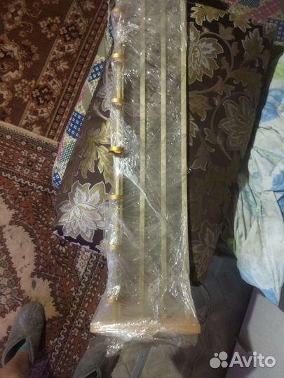 Вешалка новая