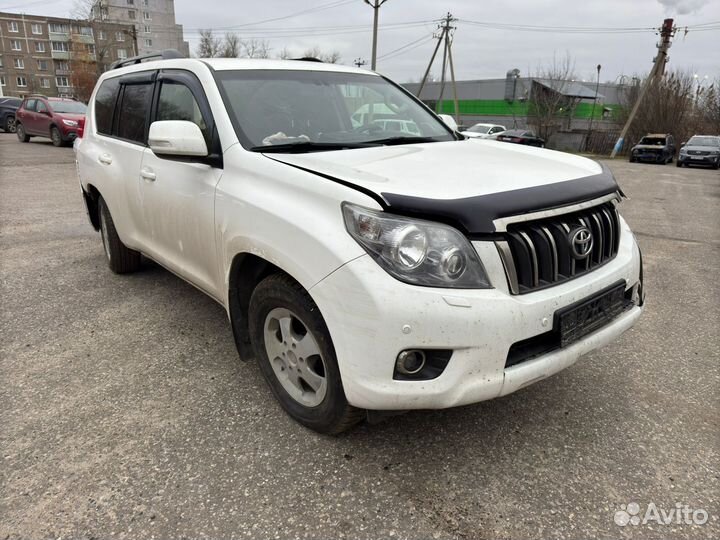 Toyota Land Cruiser Prado 3.0 AT, 2011, битый, 200 000 км