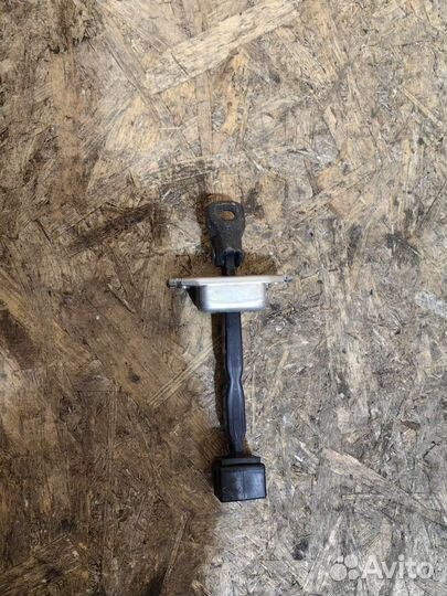 Ограничитель Двери Правый Задний Аутлендер XL