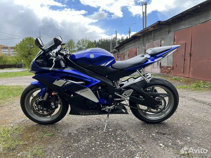 Yamaha R6