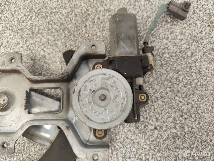 Стеклоподъёмник передний правый Daewoo Matiz