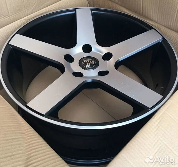 Диски на Toyota Land Cruiser 200 Лексус LX R20