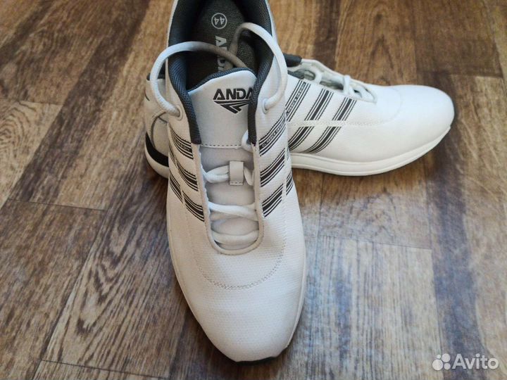 Кроссовки мужские 42 размер