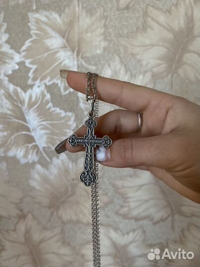 Серебрянная цепь с крестом