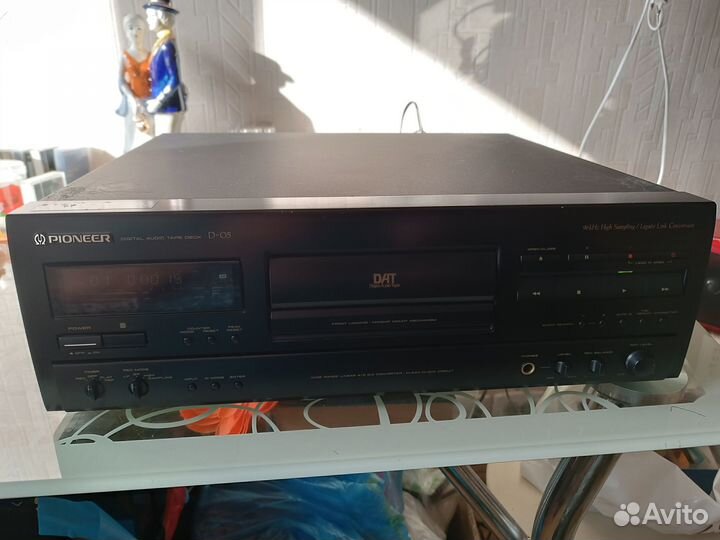 DAT pioneer D-05