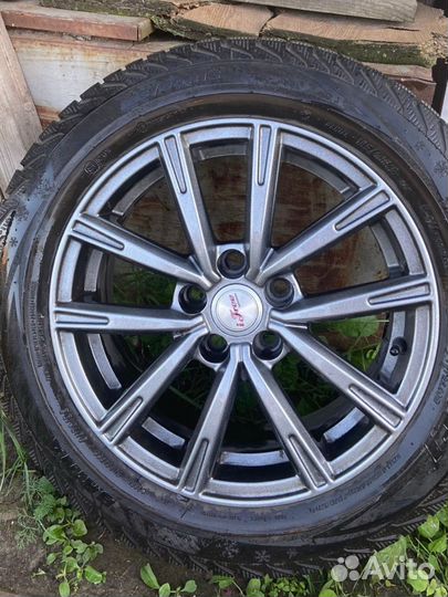 Литые диски и зимняя резина 185/60 R15