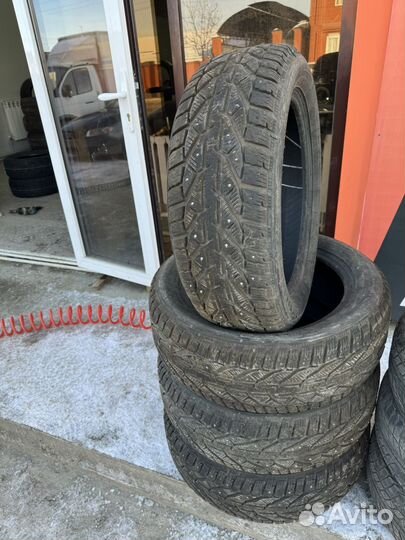 Kormoran Stud 2 215/55 R17