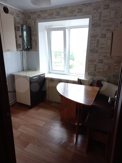 2-к. квартира, 43 м², 4/4 эт.