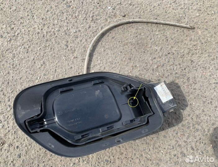 Ниша лючка бензобака Passat B8 универсал