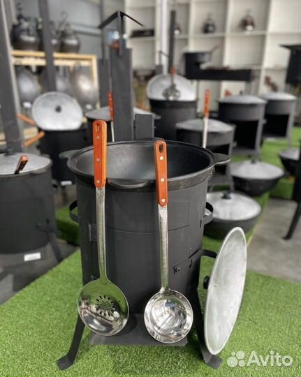 Казан чугунный на 8 литров +печь с дымоходом